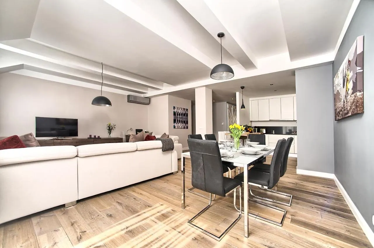 Exclusive 2 Bedroom Apartment Old Town - 2 Baths, Balcony And View - By Prague City Apartments 0*,  Tschechische Republik