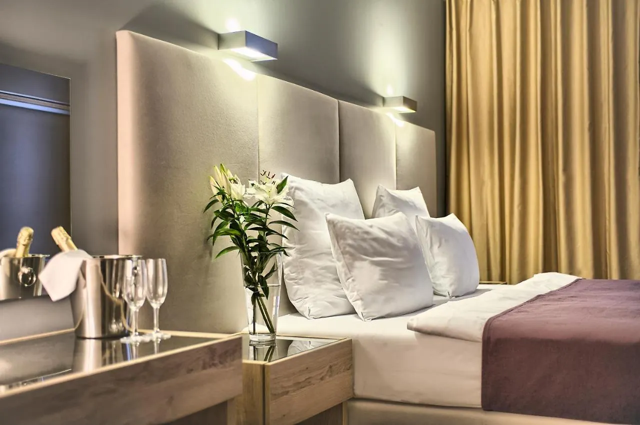 Exclusive 2 Bedroom Apartment Old Town - 2 Baths, Balcony And View - By Prague City Apartments